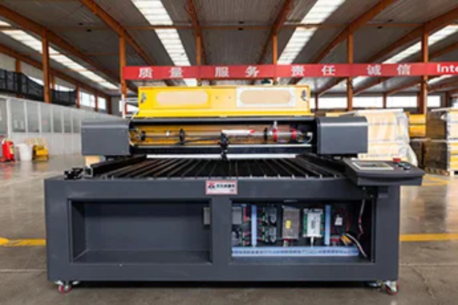 Factory Price CNC Sheet Metal  - مراجعة Industrial Laser Cutting Machine Price وسعره