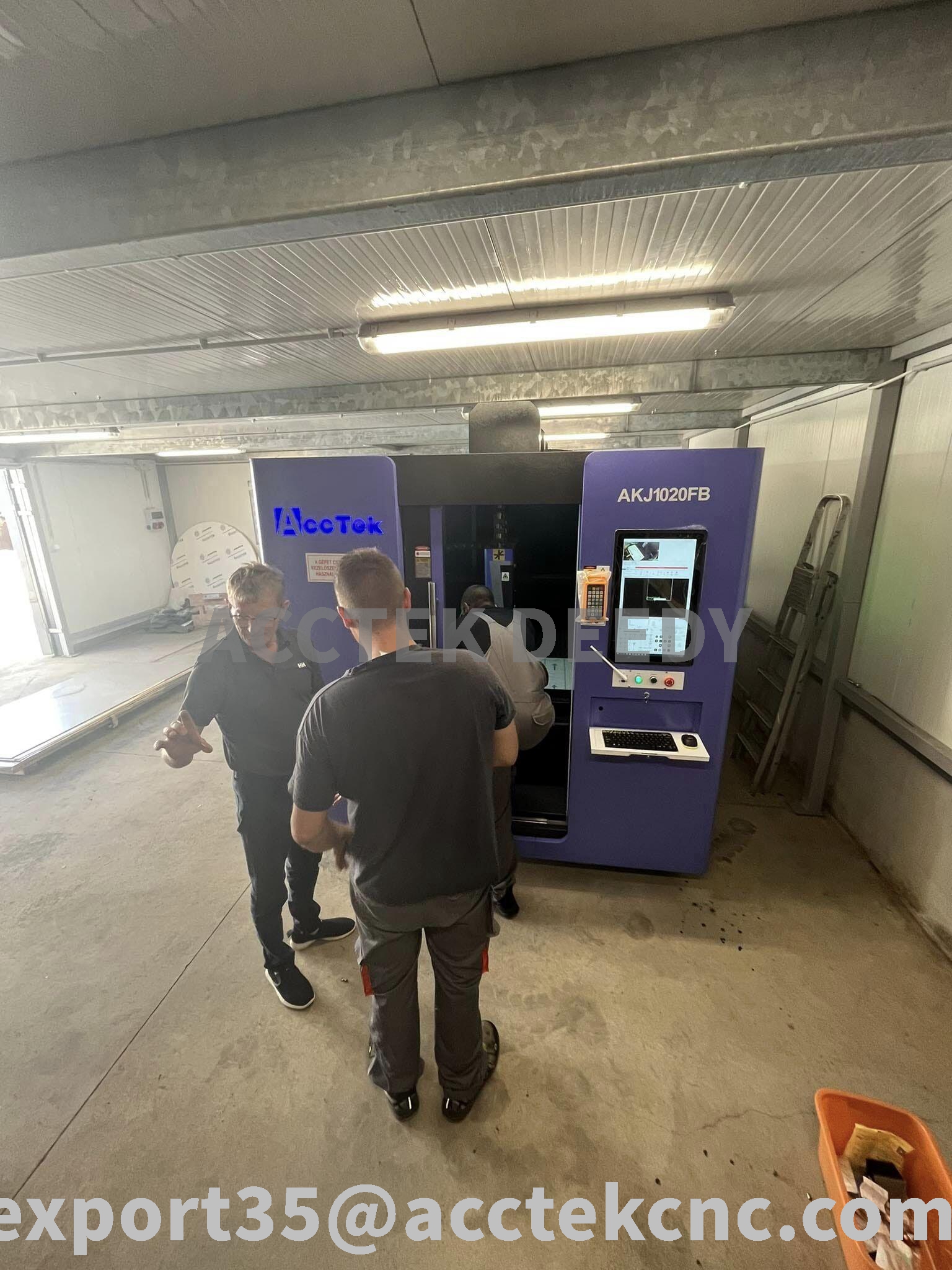 CE version Raycus laser genera - مراجعة Industrial Laser Cutting Machine Price وسعره
